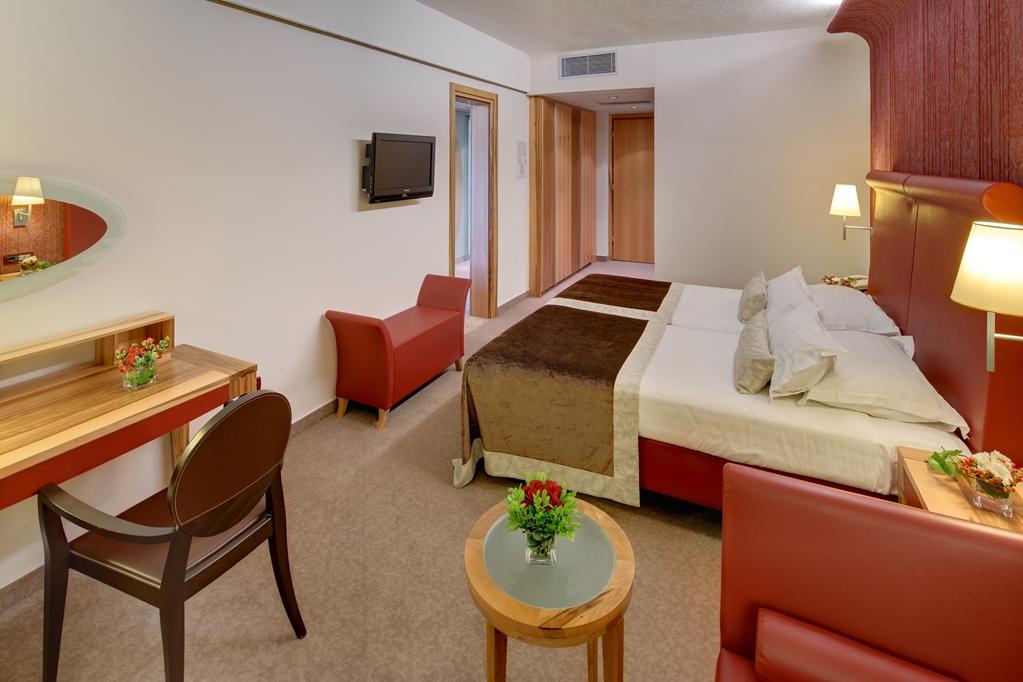 Hotel Pelegrin Plava Laguna (Adults Only) Умаг Стая снимка