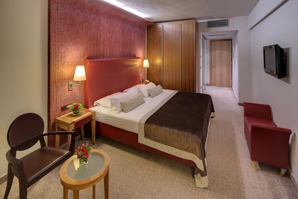 Hotel Pelegrin Plava Laguna (Adults Only) Умаг Стая снимка