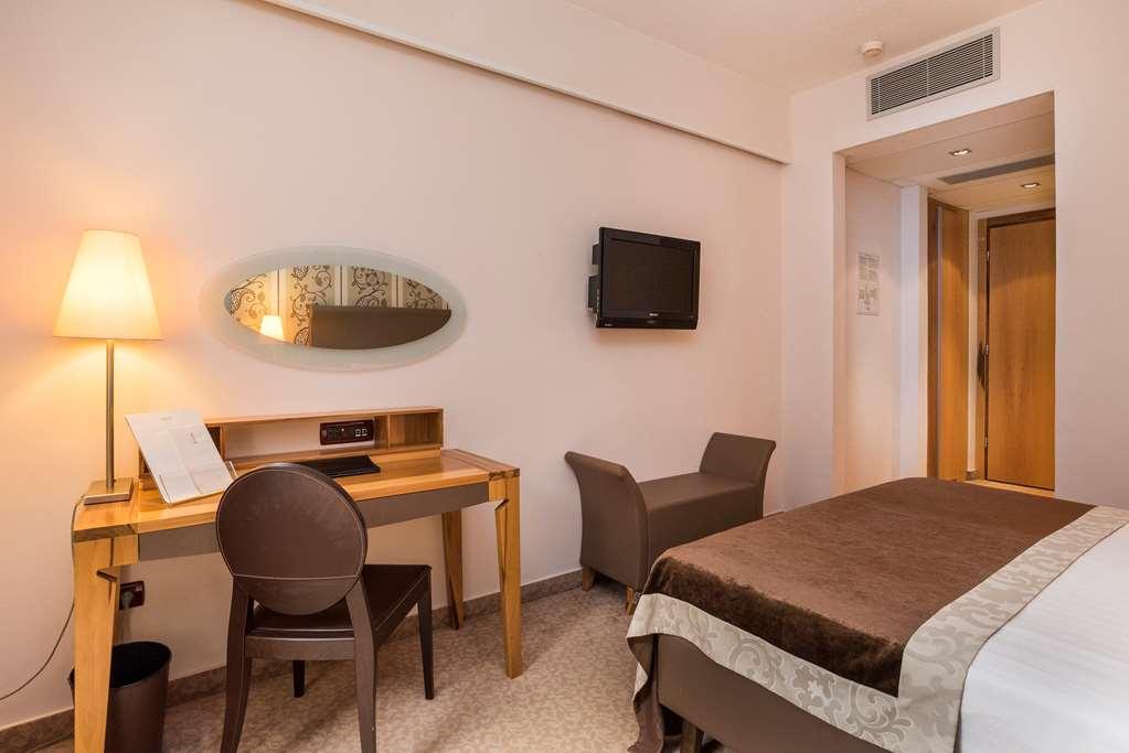 Hotel Pelegrin Plava Laguna (Adults Only) Умаг Стая снимка